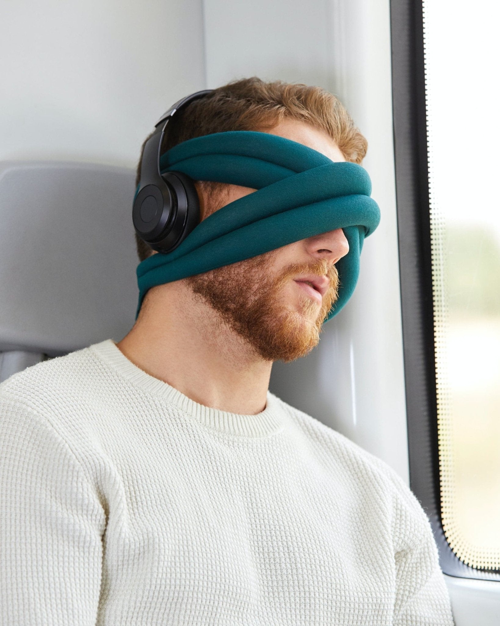 Mini-handy-pillow-ostrichpillow_30_2x_ad229c77-d46b-41ba-98e7-5869cf826a8a-334504.jpg
